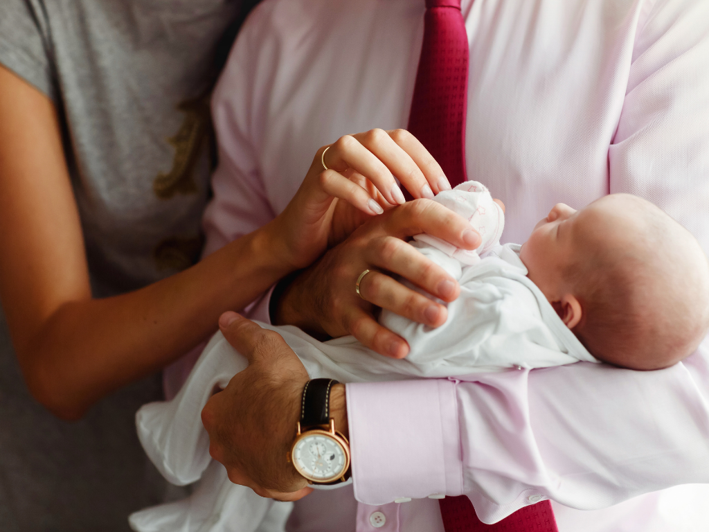 LICENÇAS MATERNIDADE E PATERNIDADE AMPLIADAS: IMPACTOS DA LEI Nº 15.156/2025