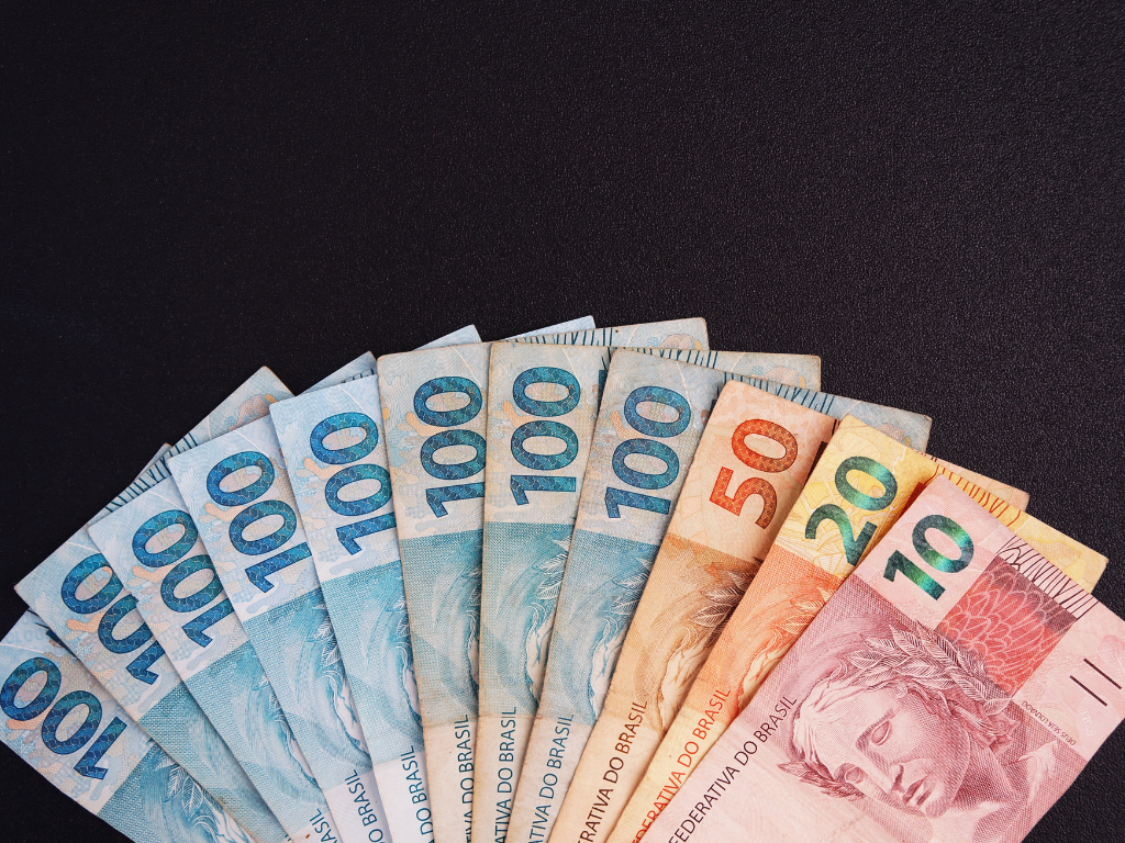 13º salário: direitos, prazos e erros comuns dos empregadores